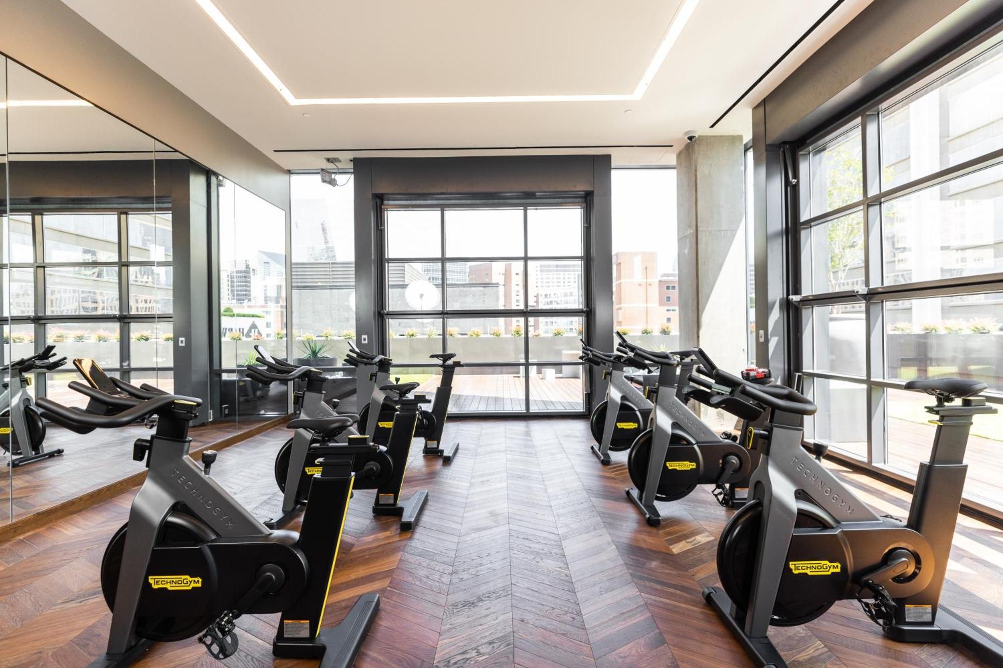 Hotel Swexan دالاس المظهر الخارجي الصورة